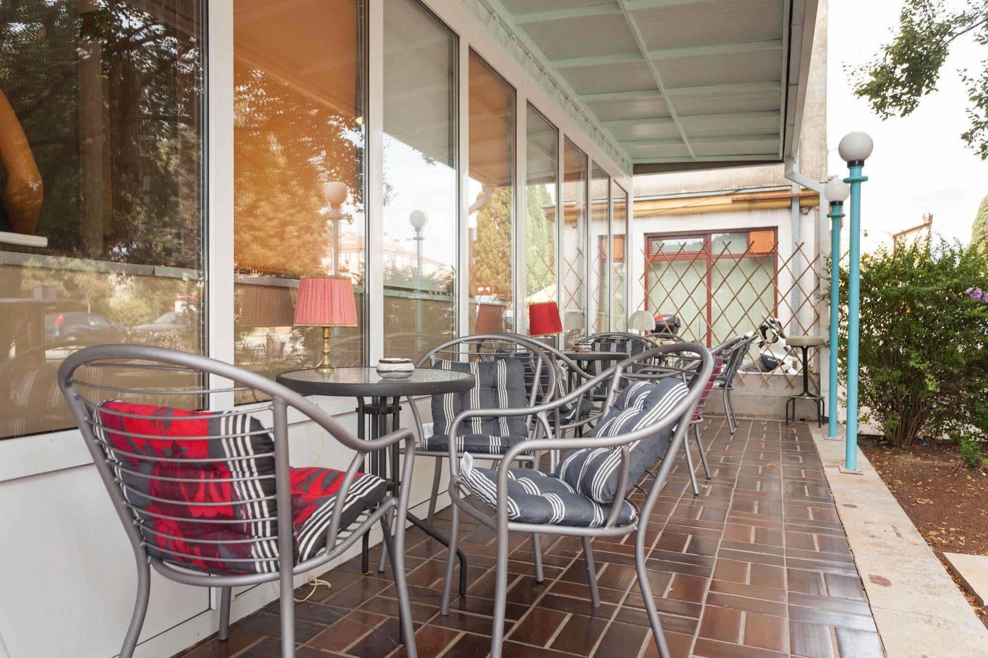 Roundabout Hostel - Hostel Rovinj Exterior foto