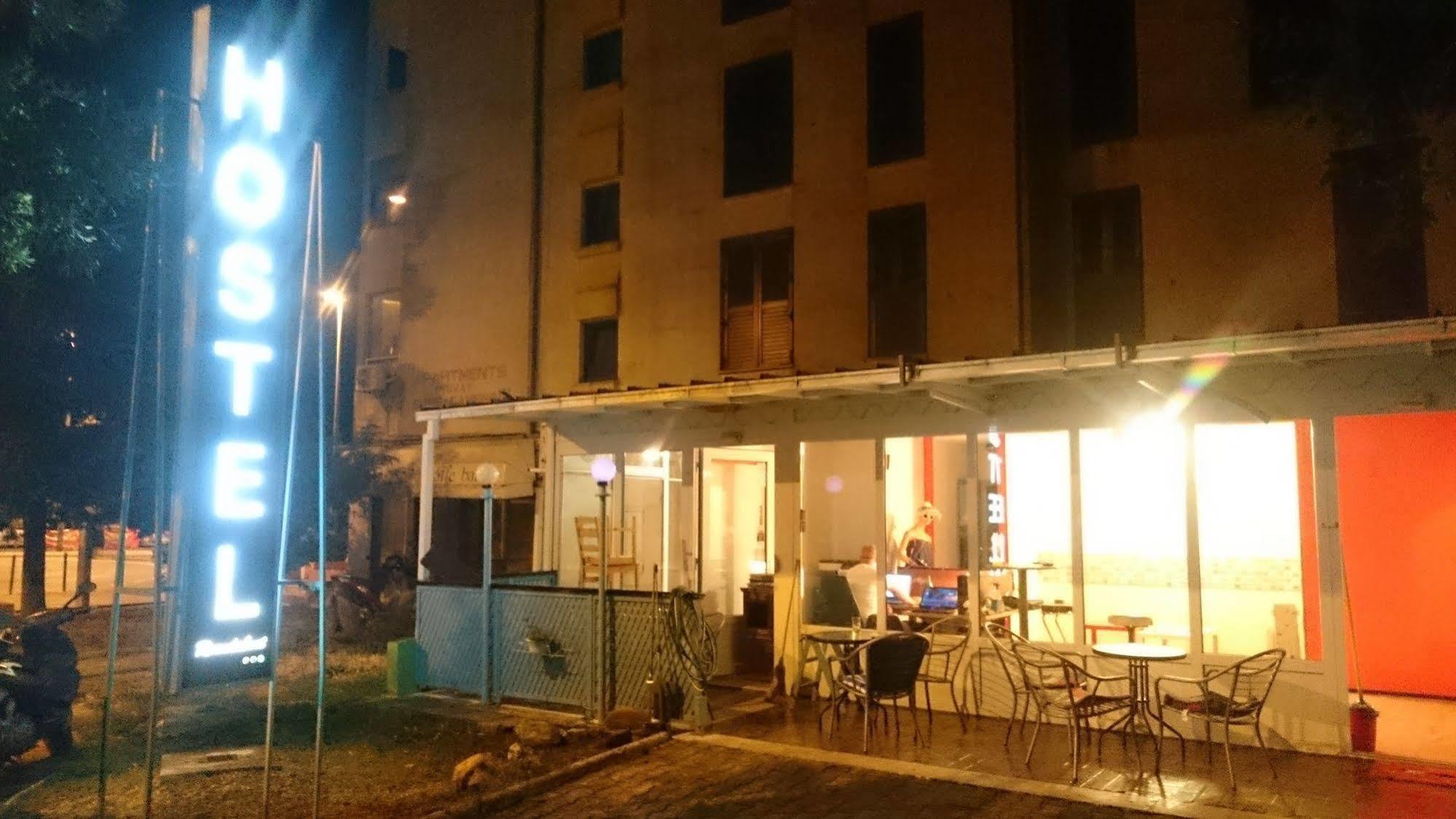 Roundabout Hostel - Hostel Rovinj Exterior foto